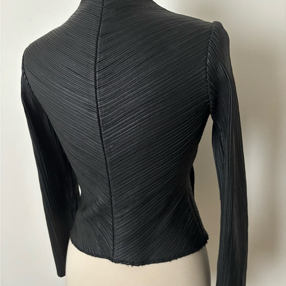 RARE Bebe Genuine Leather Perforated Gorgeous Jacket with some stretch - Picture 12 of 13